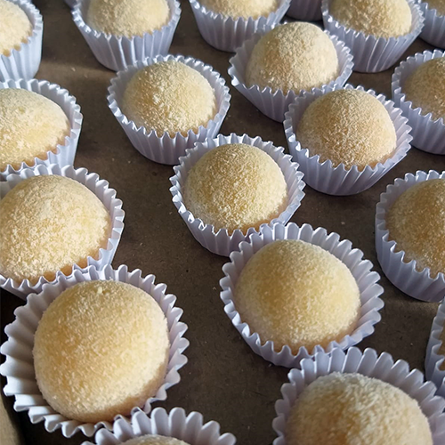 BRIGADEIROS DE LEITE NINHO