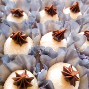BRIGADEIROS DE LEITE NINHO COM NUTELLA